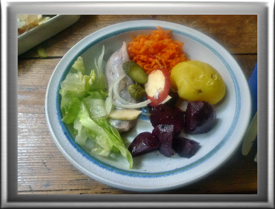 Bilderrahmen - 2014.10.05 13.16.05 - (Matjes,Rote Beete,Möhrensalat,Eisberg,Kartoffel - 5.10.14 (15))