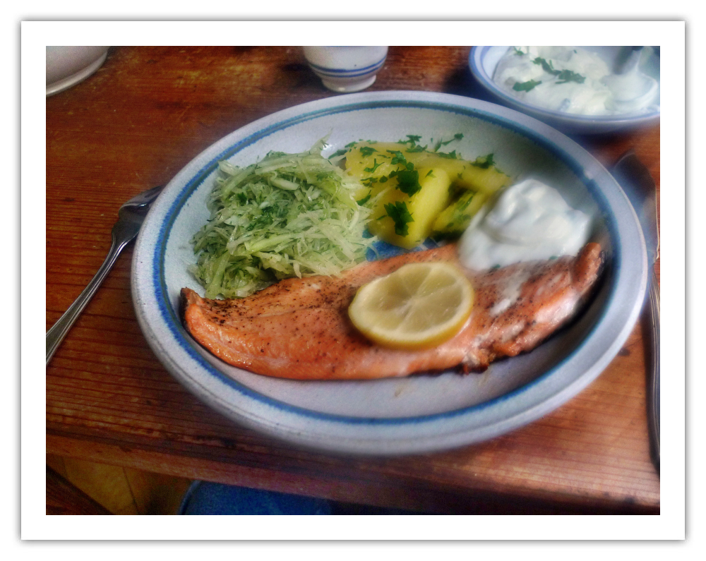 Bilderrahmen - 2014.10.23 12.39.02 - (Lachsforelle,Kohlrabisalat,Kartoffel- 23.10.14 (7))