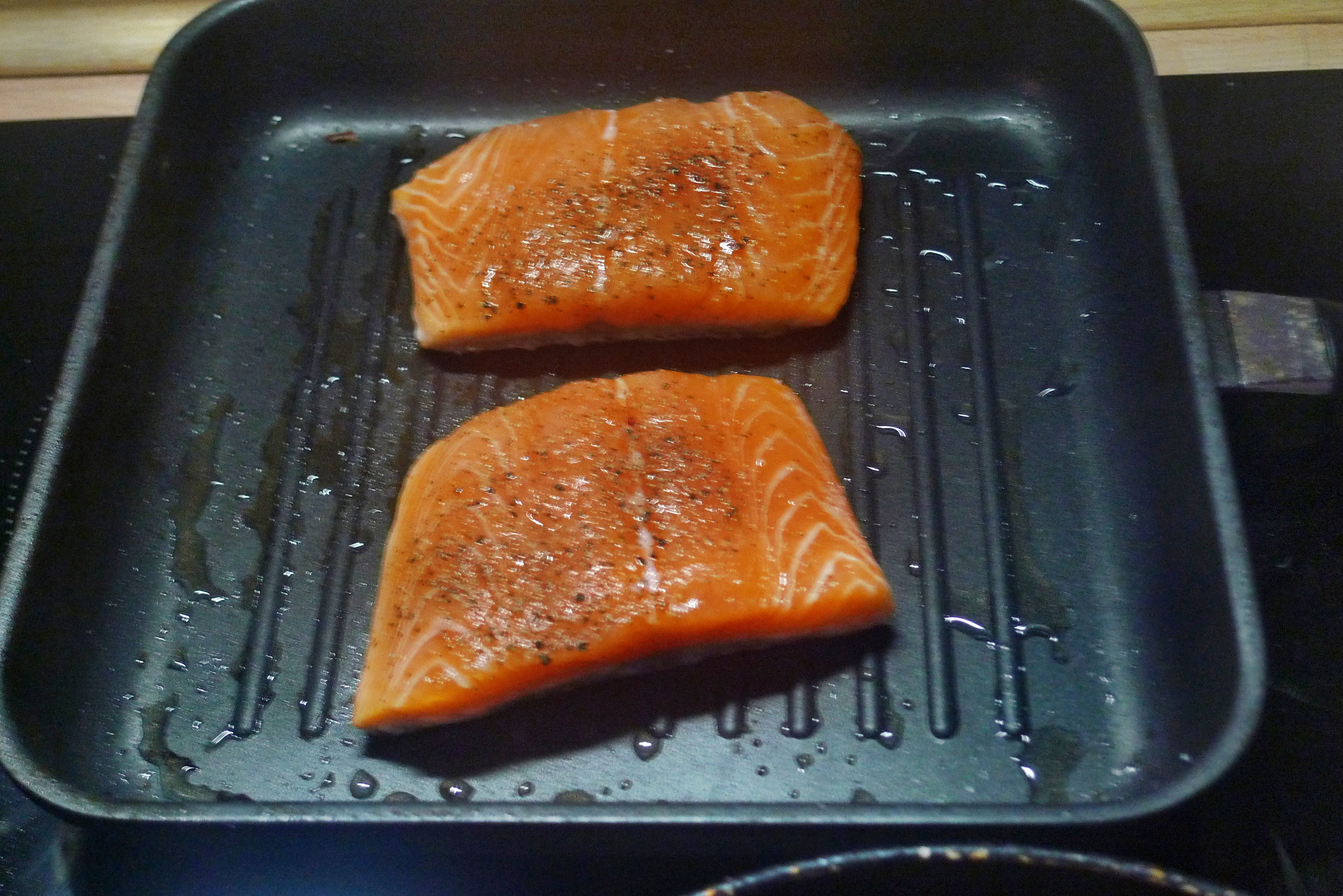 Topinambur-Kohlrabisalat-Gebratene Tomaten-Lachs - 23.10.14   (20)