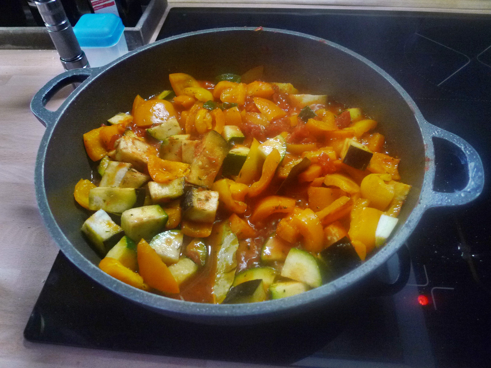Ratatouille mit selbstgemachte Nudeln - 10.11.14 (9)