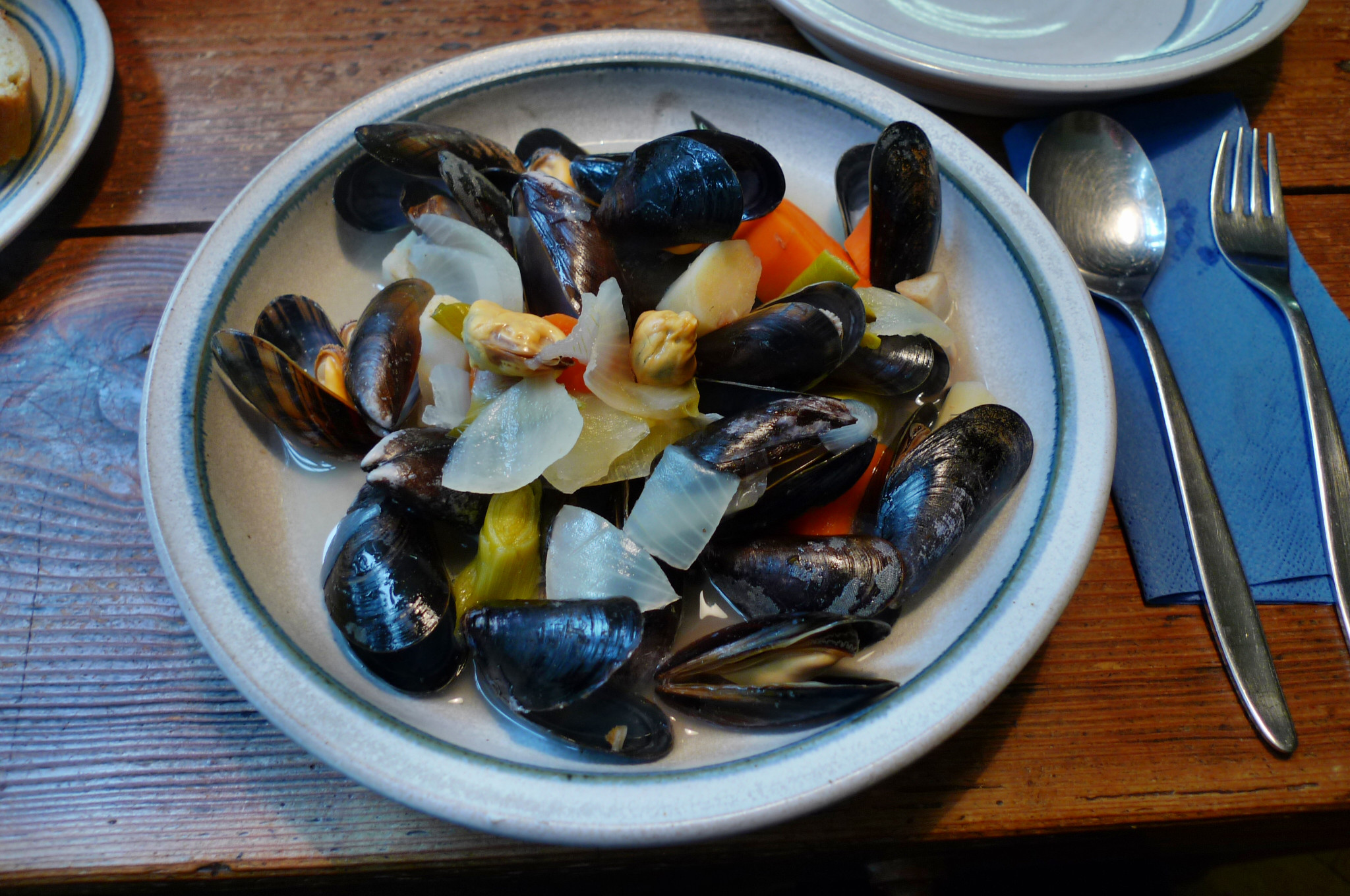Muscheln,Salate,Weißbrot-12.12.14 (1)