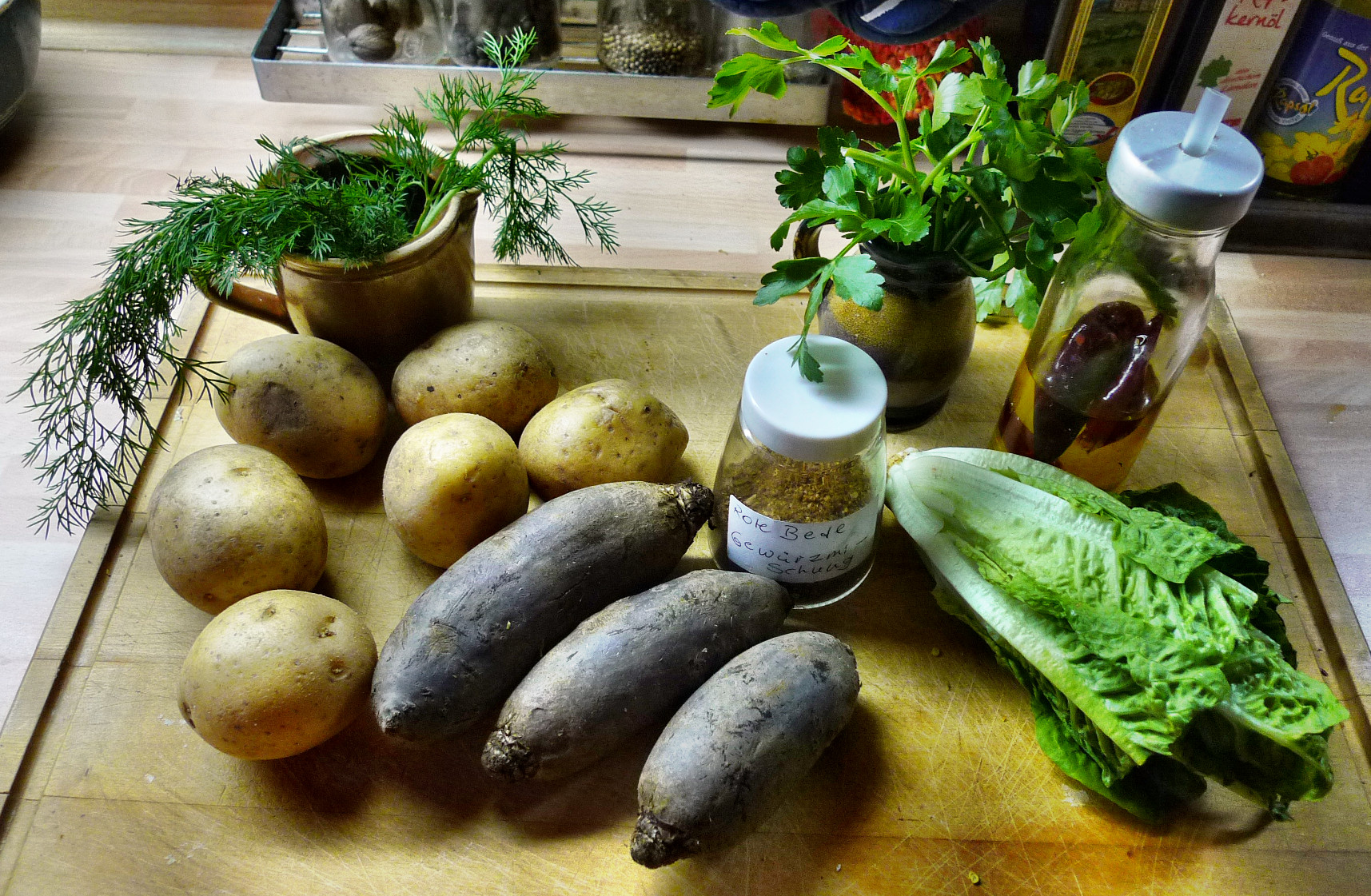 Rote Beete,Kartoffeln,Frikadellen,Salat -9.2.15   (1b)