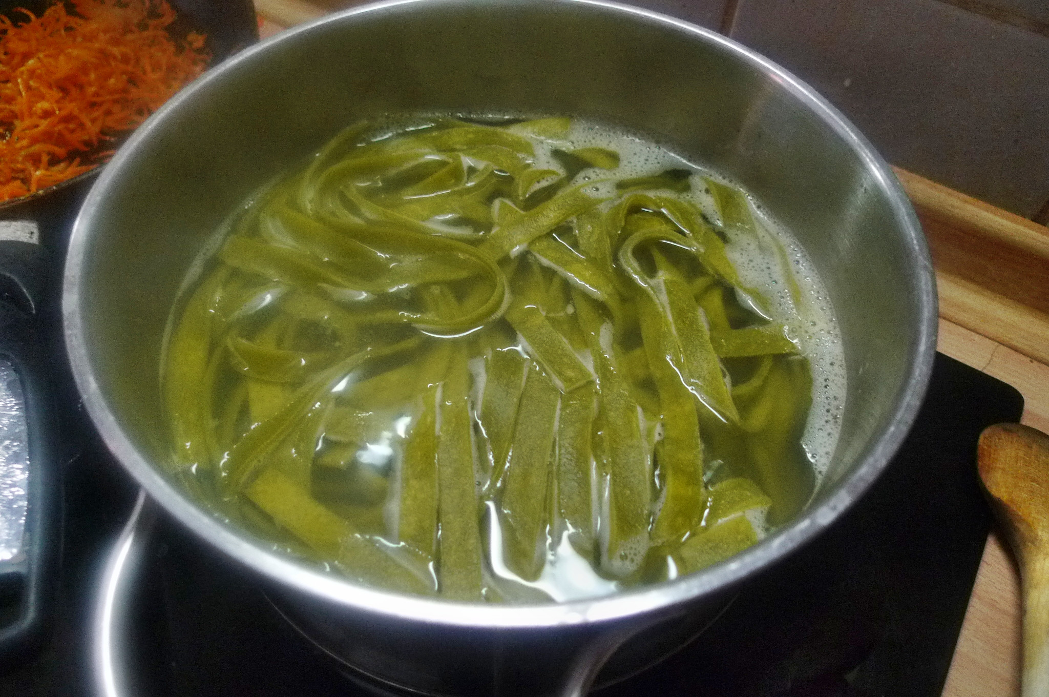 Grüne Nudeln,Zucchininudeln,Karottennudeln,Bärlauchpesto -22.3.15   (6)