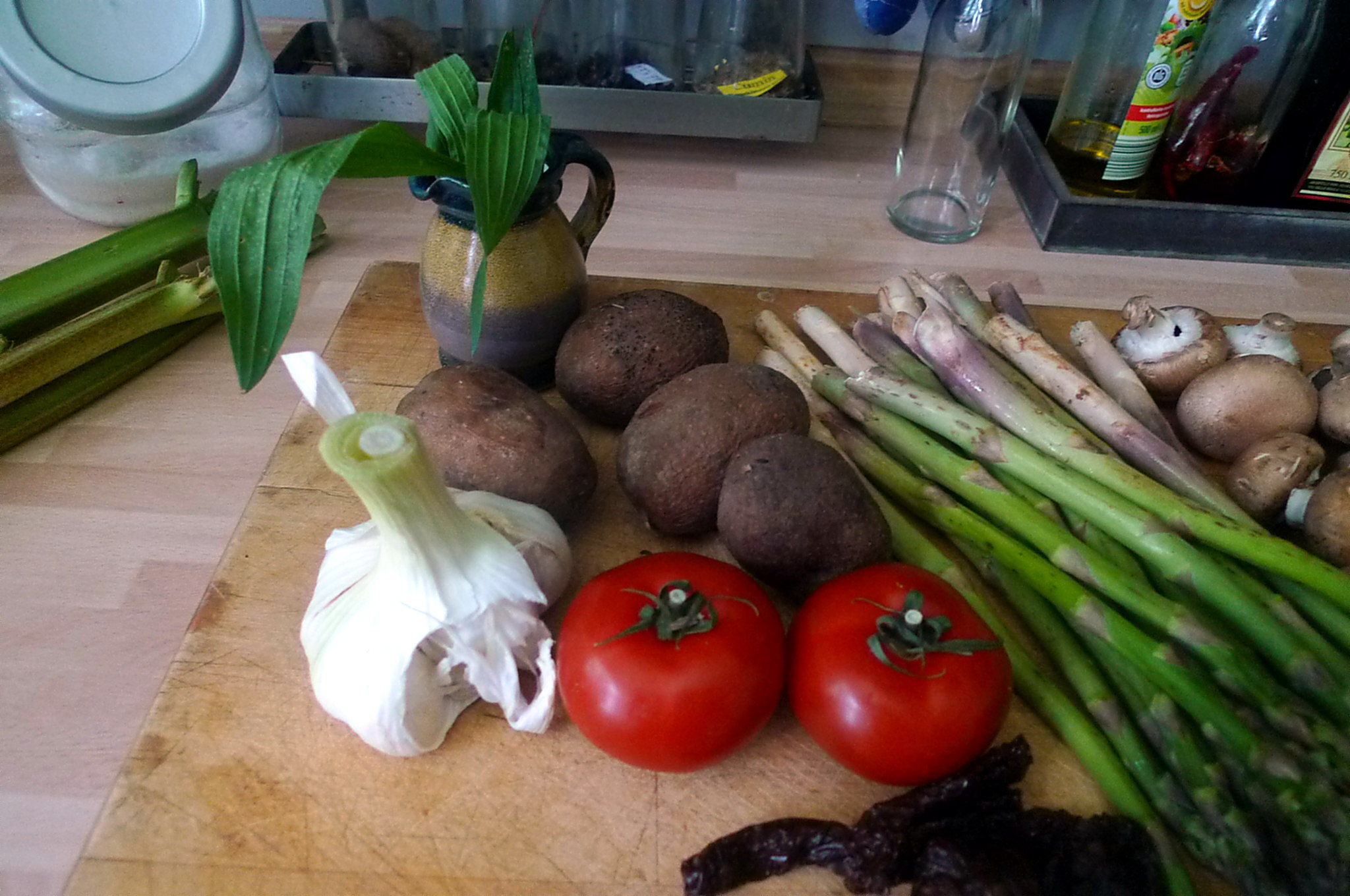 30.5.16 - Grüner Spargel,Champignon,Bratkartoffeln,Gurgensalat (5)