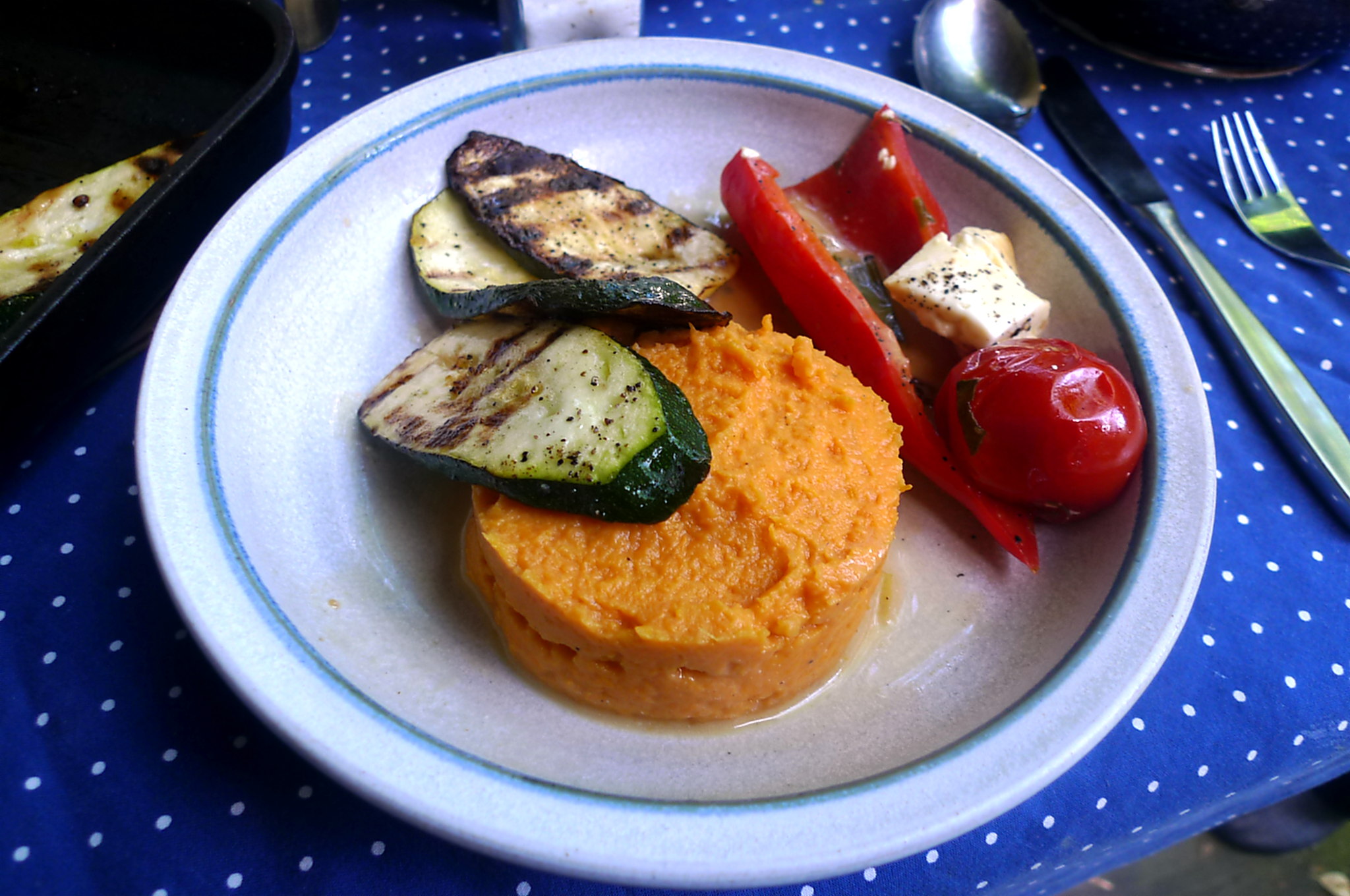 31.5.16 - Paprikapfanne,Zucchini,Süßkartoffelstampf (2)