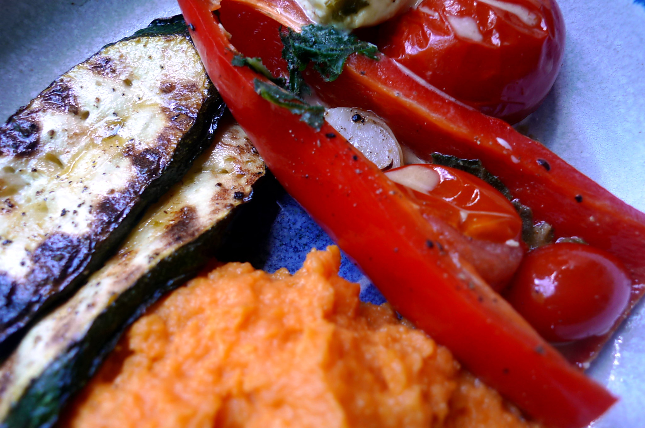 31.5.16 - Paprikapfanne,Zucchini,Süßkartoffelstampf (3)