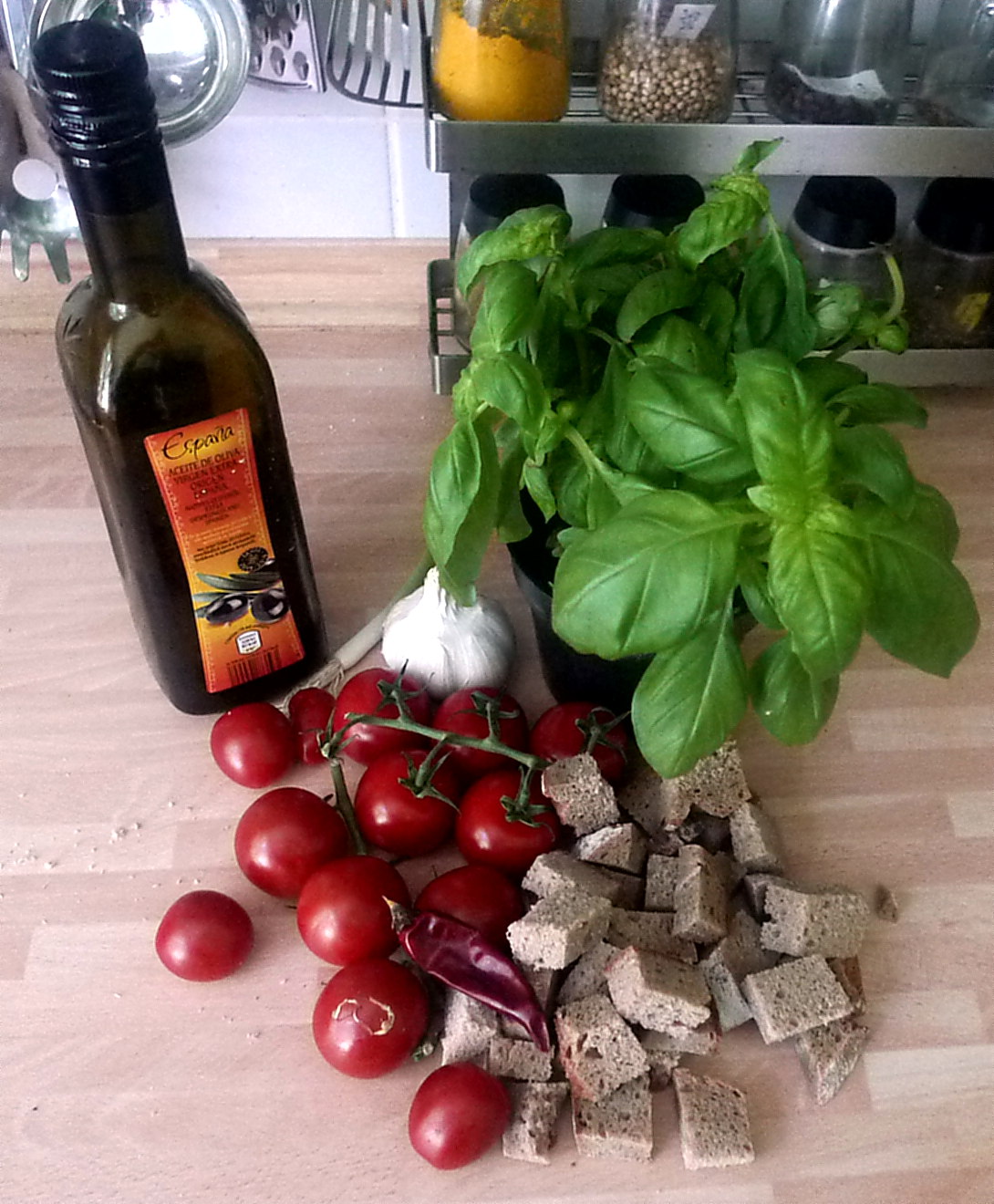 27.6.16 - Panzanella,Brotsalat,Tomatenbrotsalat,vegan (3)
