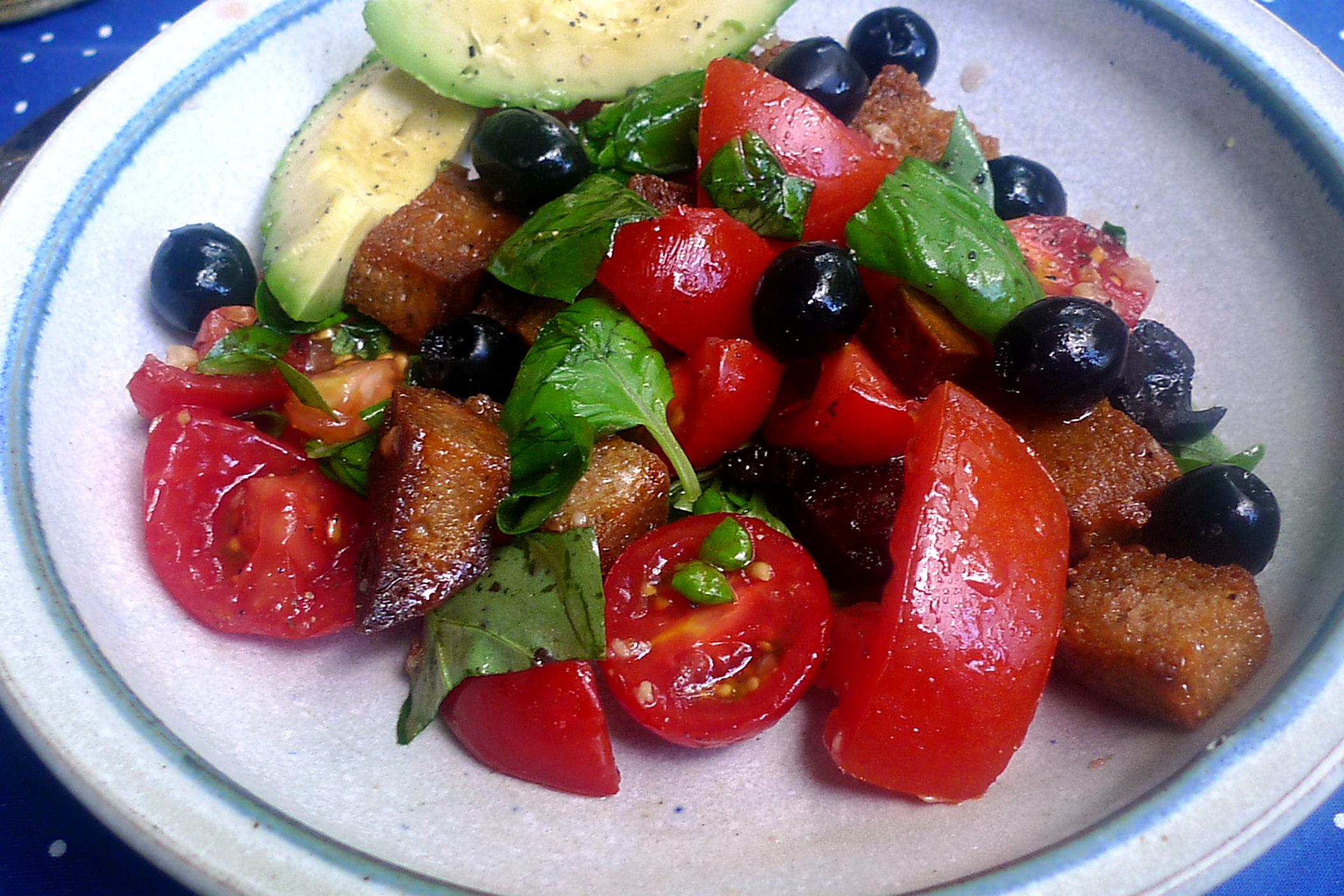 27.6.16 - Panzanella,Brotsalat,Tomatenbrotsalat,vegan (9)
