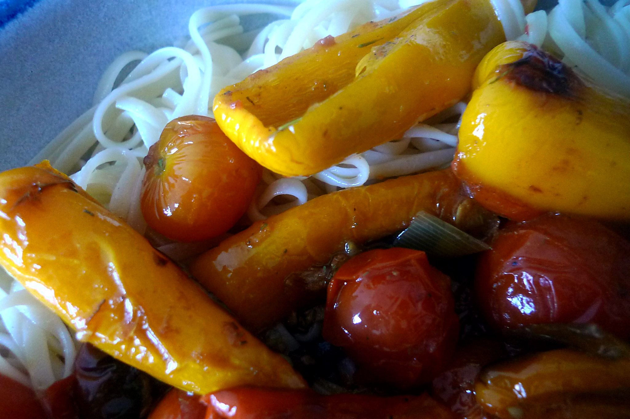 linguinetomatenpaprikapfannevegetarisch-6