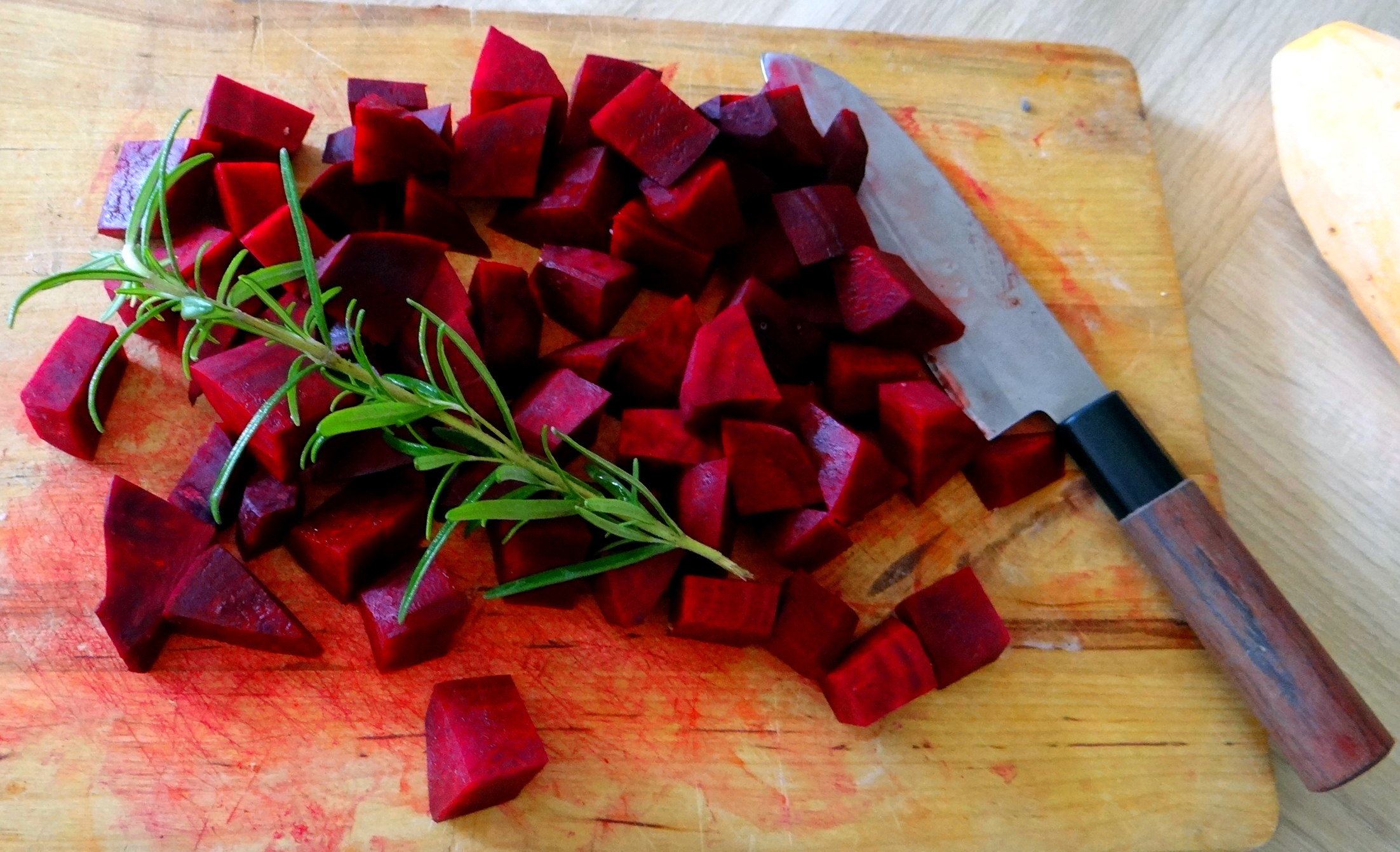 rote-beetegemuseofenkartoffelquark-dipfeldsalat-4