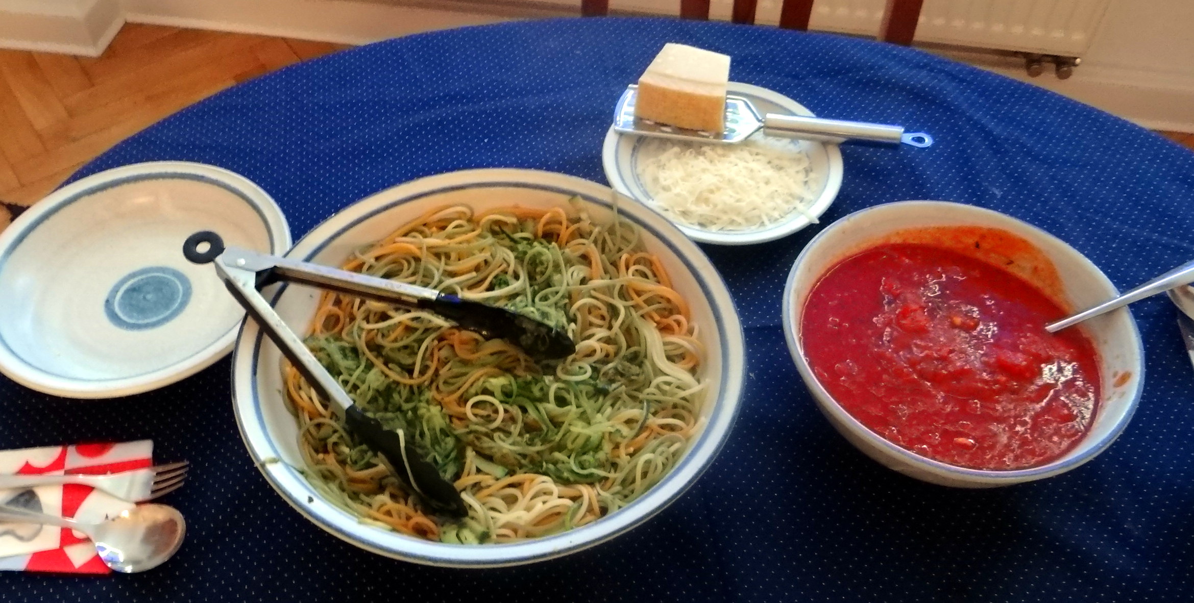 Zucchini Zoodles,Spaghetti,Tomatensauce (3)