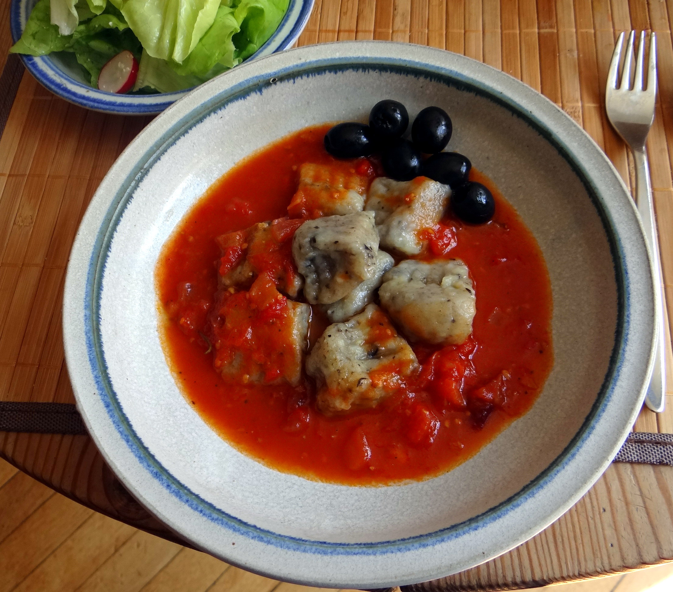 Oliven Gnocchis,Salat (2)