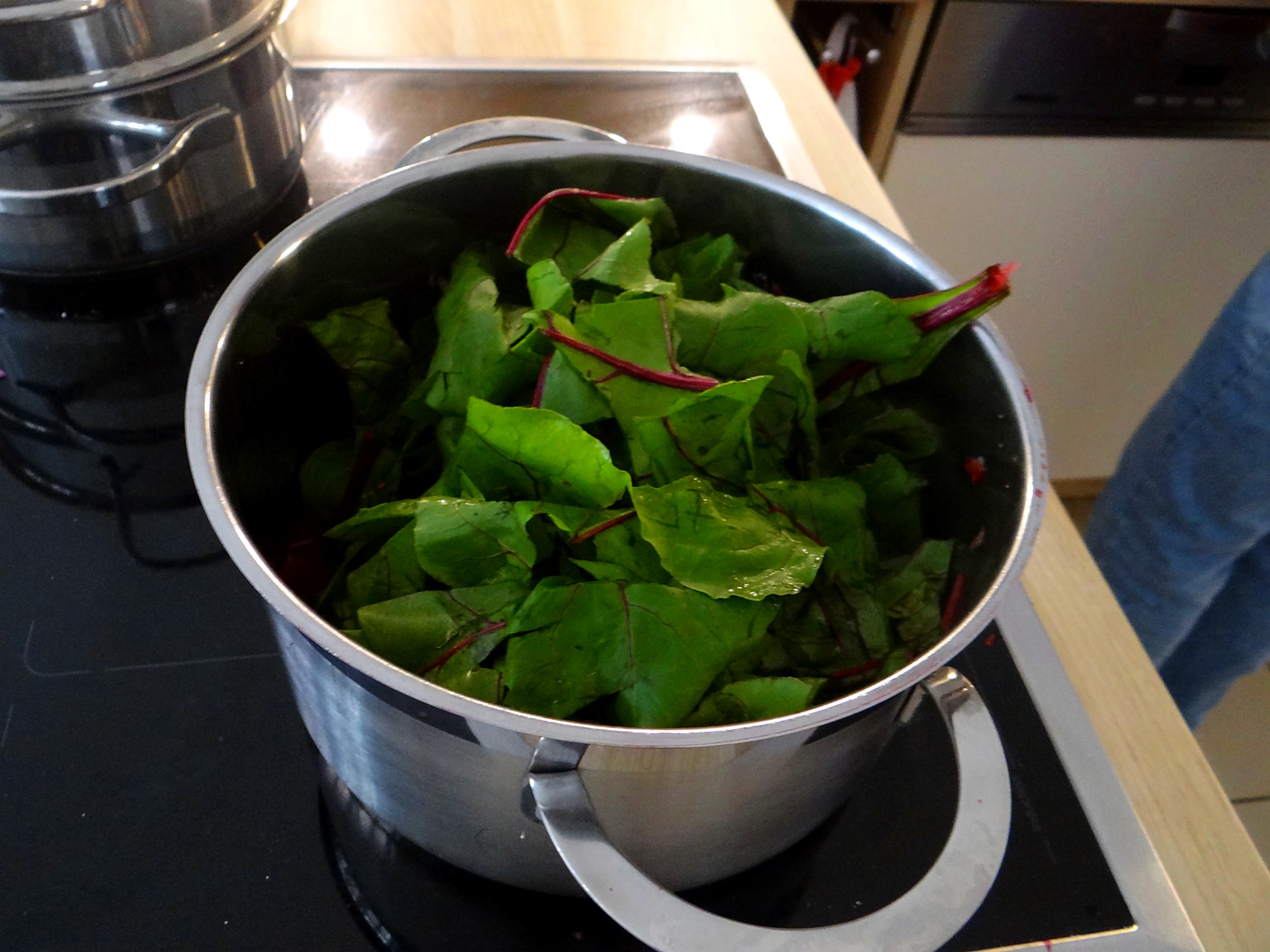 Rote Beete Gemüse,Garnelen,Pellkartoffeln (15)