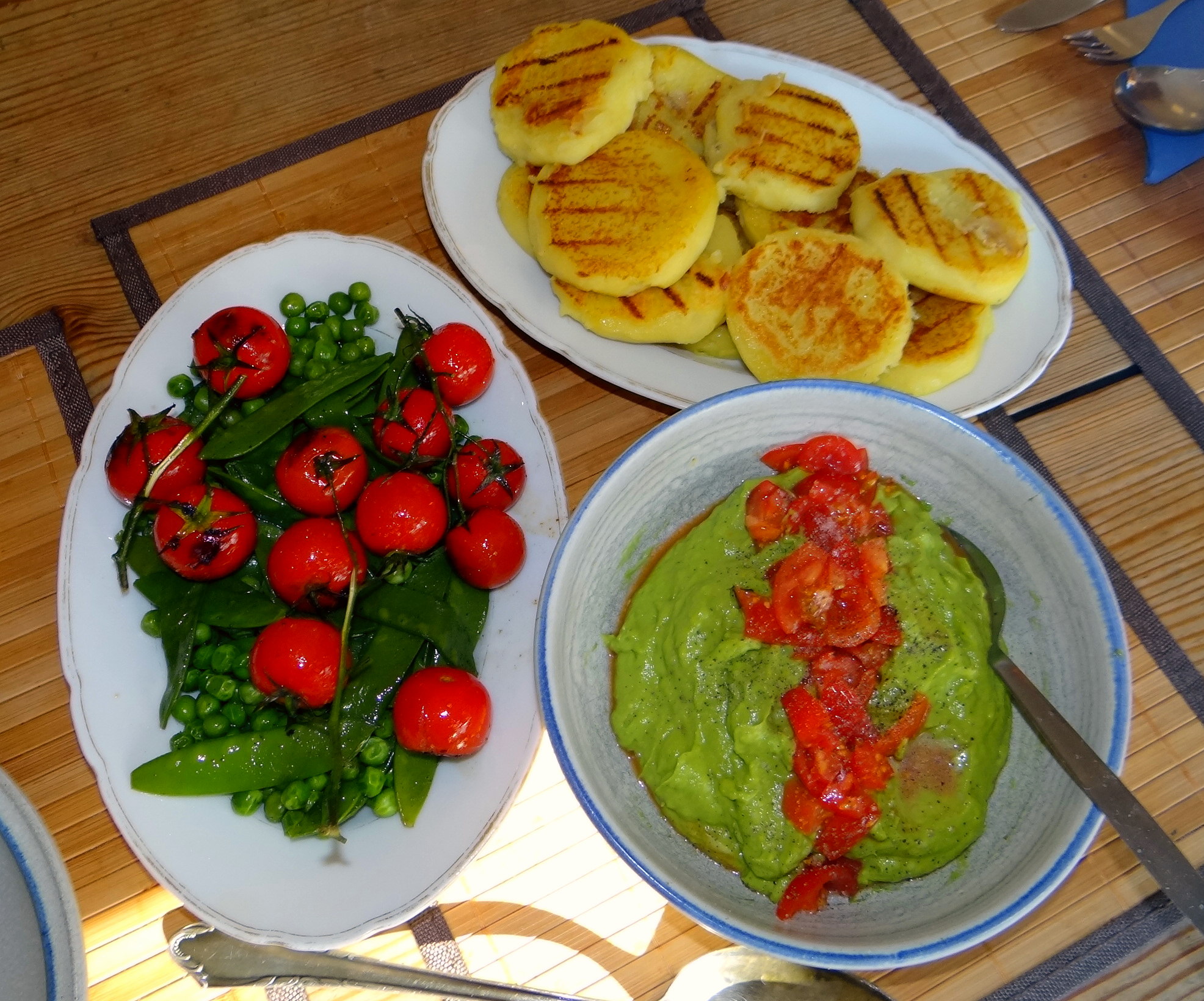 Kartoffel Taler,Guacamole,Gemüse (14)