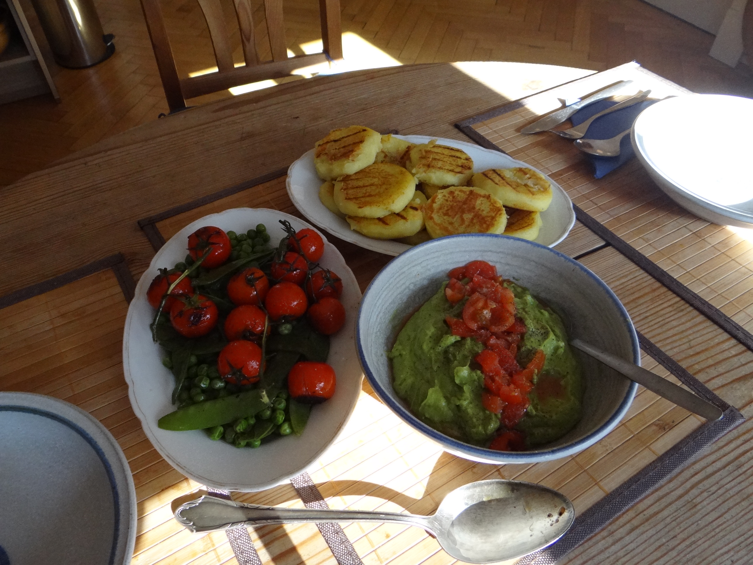 Kartoffel Taler,Guacamole,Gemüse (15)
