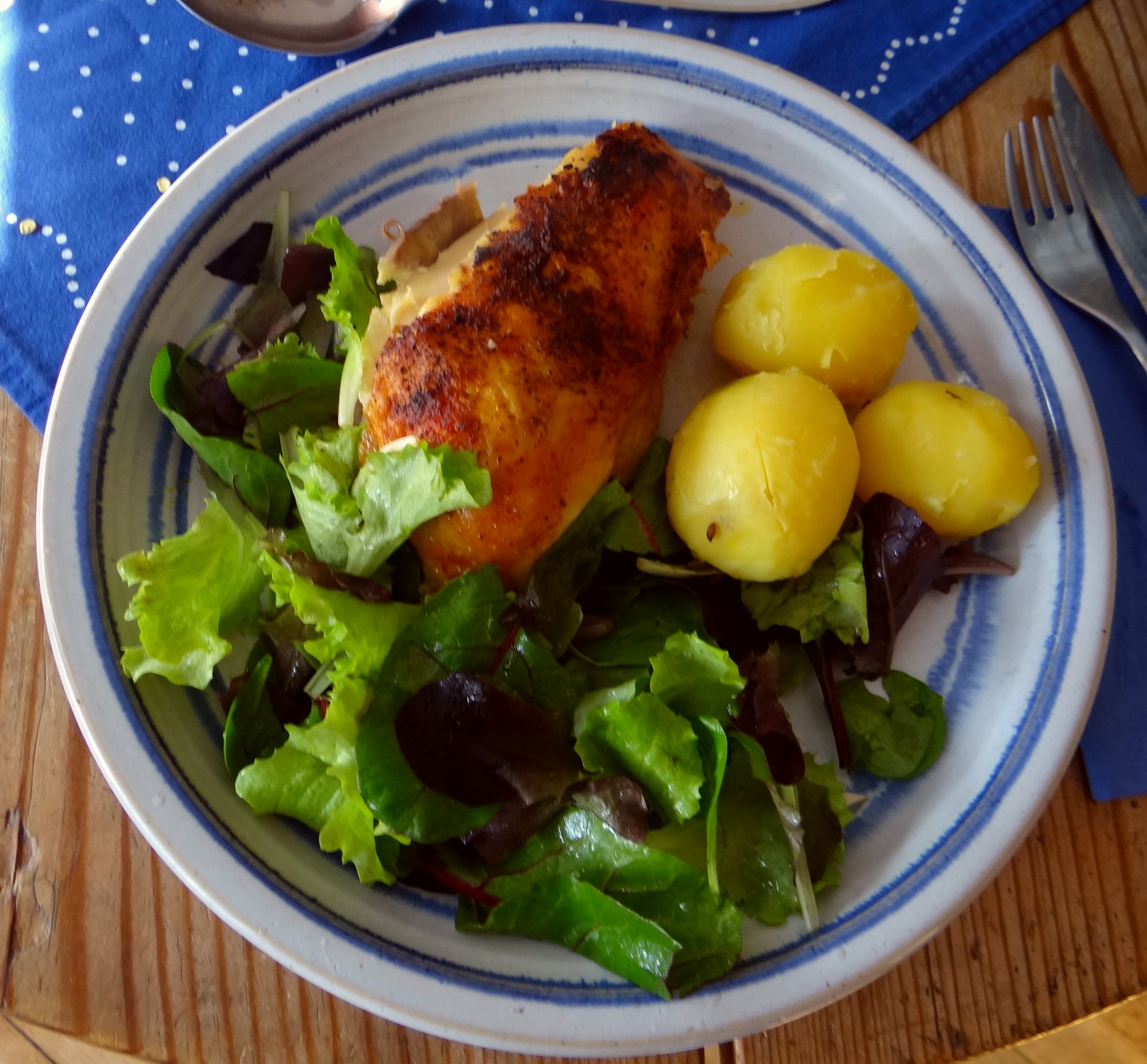Mais Poularde,Salat,Birne in Rotwein (1)