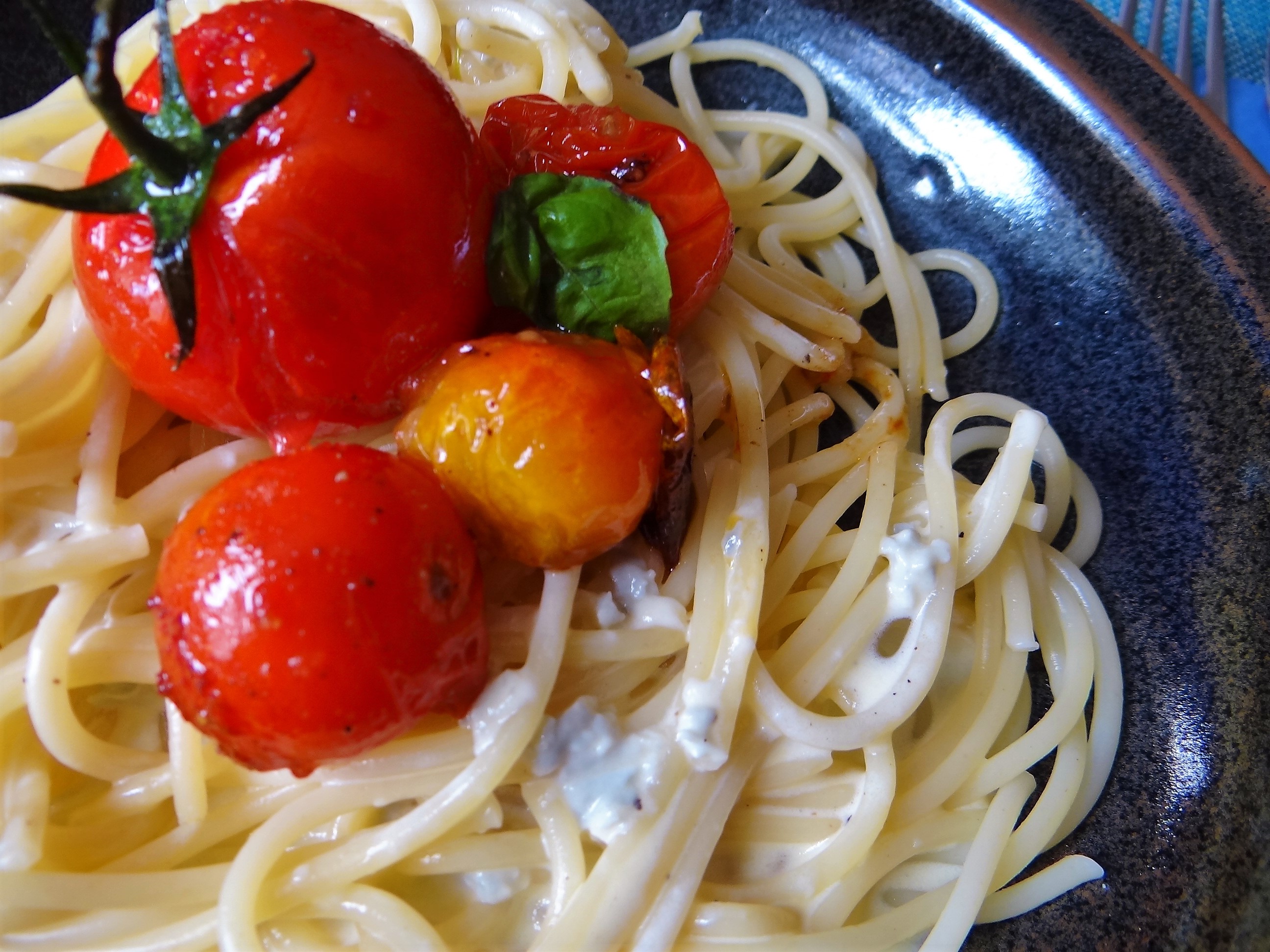 Spaghetti,Gorgonzola Sauce,Tomaten,Dessert (11)