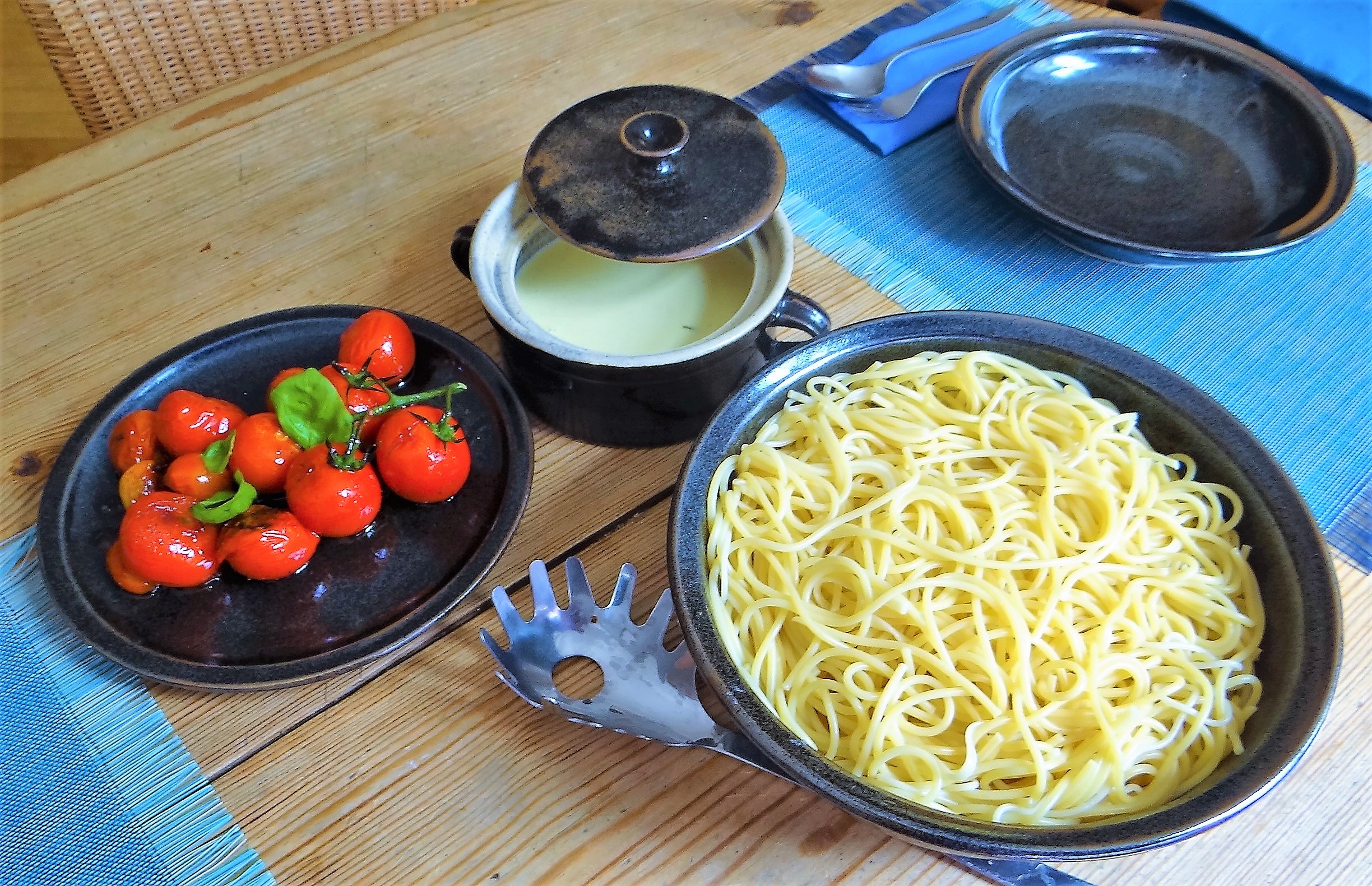 Spaghetti,Gorgonzola Sauce,Tomaten,Dessert (9)