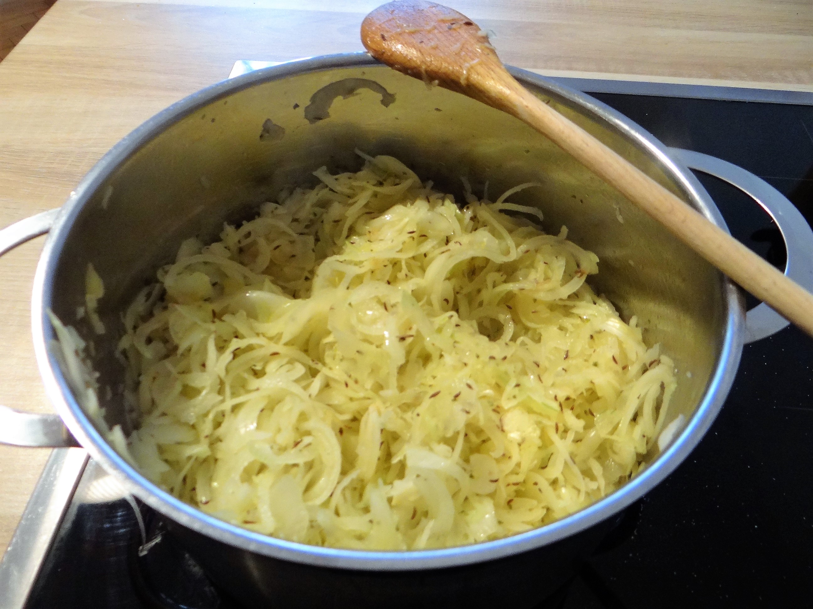 Zwiebelkuche (10).JPG