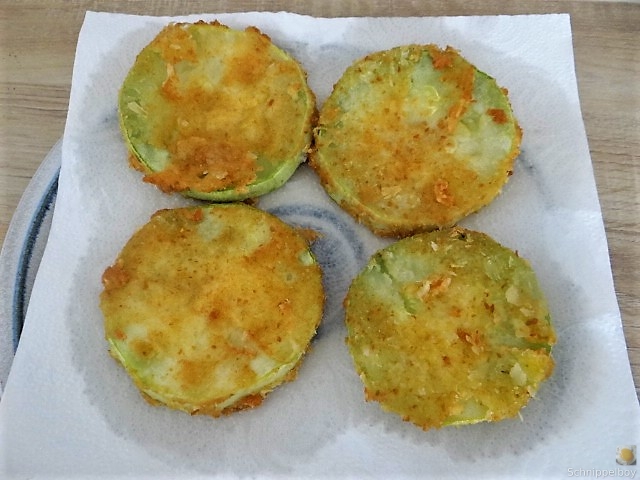 Frittierte Zucchini mit Gorgonzolasauce (21)
