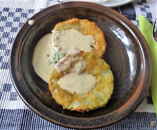 Frittierte Zucchini mit Gorgonzolasauce (27)
