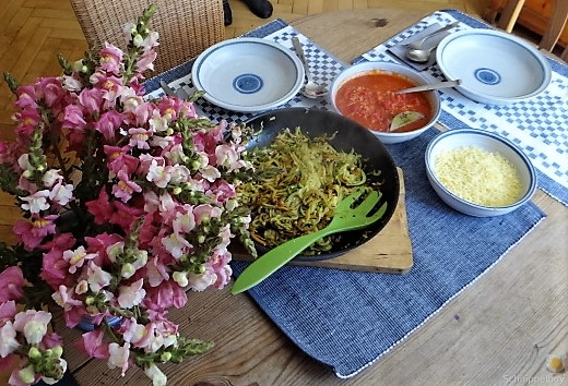Zucchini ,Kartoffel Zoodles,Tomatensoße (16)