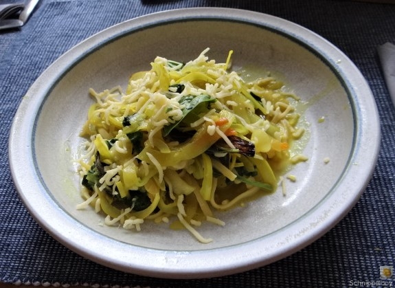 Zucchini,Mangold und Reste vom Vortag (1)