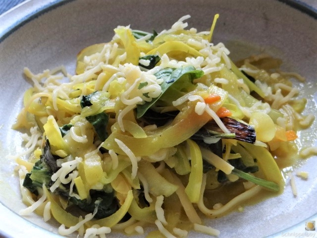 Zucchini,Mangold und Reste vom Vortag (2)