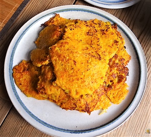 Kürbisrösti,Lachs,Salat,Rhabarberkompott (15)