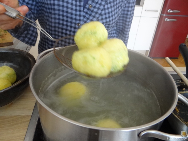 Gefüllte Klöße mit Pilzsauce (20)