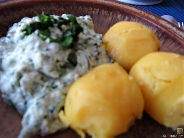 Quark mit Pesto und Pellkartoffeln und Pesto (11)