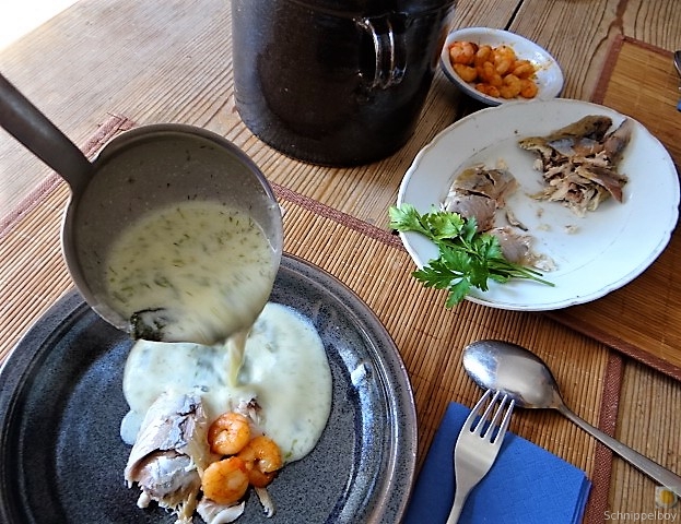Butermilchsuppe mit geräuchertem Fisch (34)